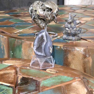 Agate Geode Egg Carving - Image 6