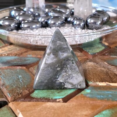 Moss Agate Pyramids - Image 11