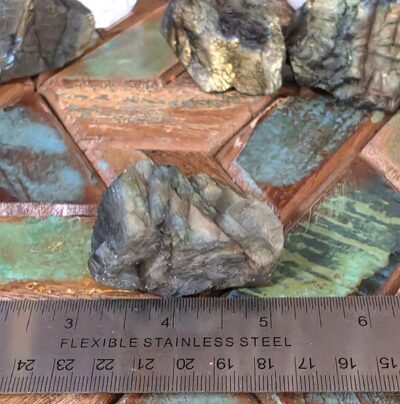 Raw Labradorite - Image 7