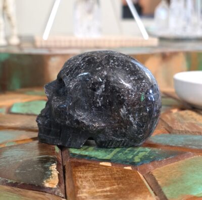 Anthophyllite Skull - Image 7