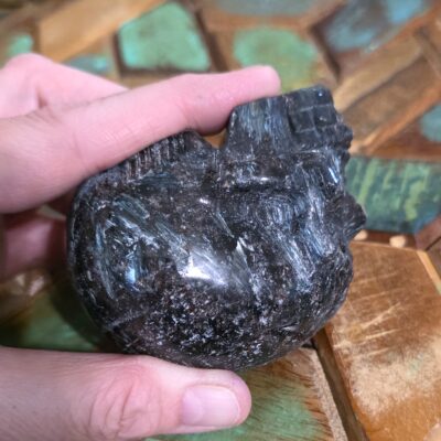Anthophyllite Skull - Image 12