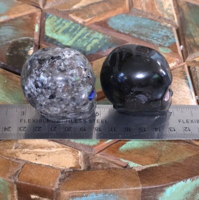 Alien Head Carvings - Image 4